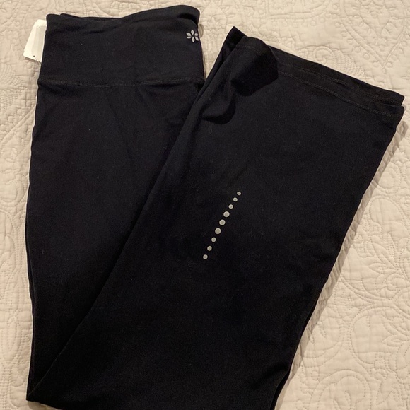 Brand New Navy Active Stretch Pants (2X) - Picture 3 of 4